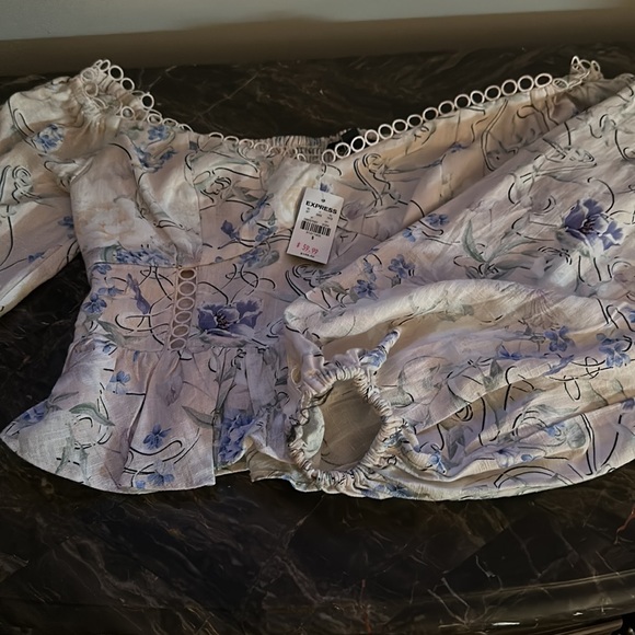 Express Top Size Small - Picture 3 of 4